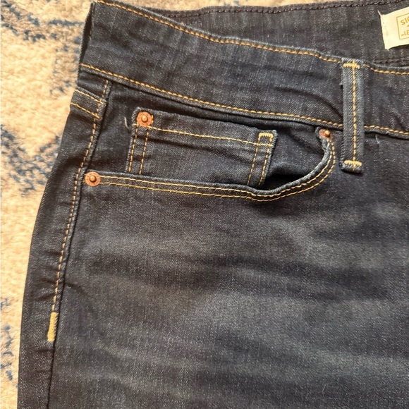 Signature by Levi Strauss Gold Dark Indigo Mid Rise BootcutTag Size 12m (31x32) - Picture 4 of 16